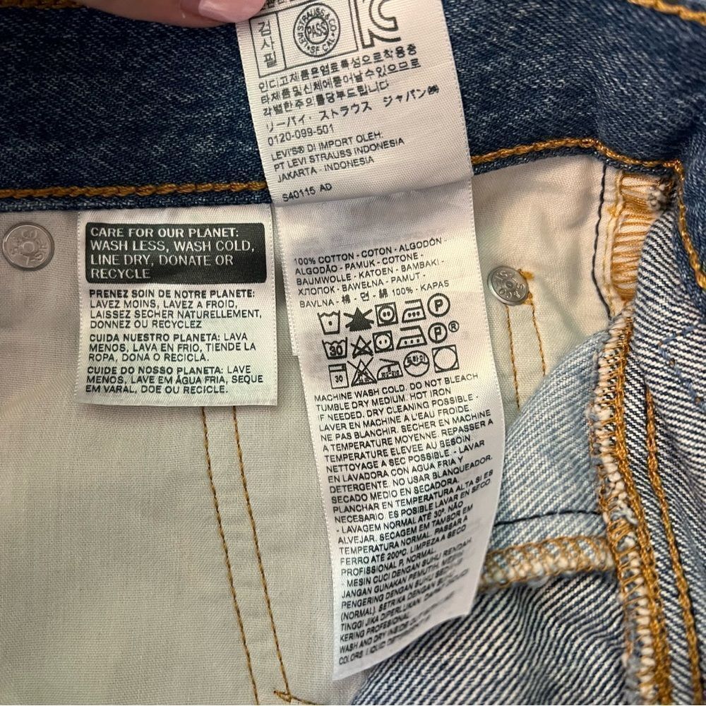 ✨ Levi’s Patchwork 501 Altered‎ Denim Shorts Button Fly 27 - Picture 8 of 12